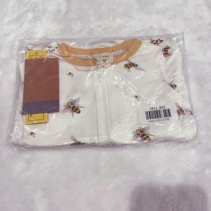 Kyte Baby Buzz Zippered Footie with Grips